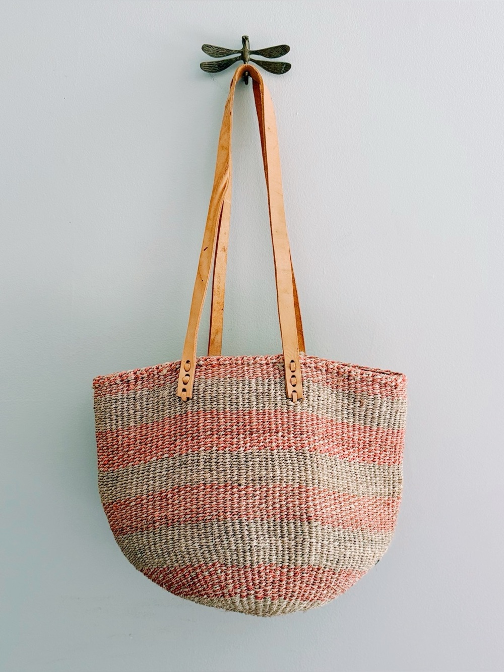 Vintage Woven Sisal Tote Bag with Stripes - Picture 7 of 9